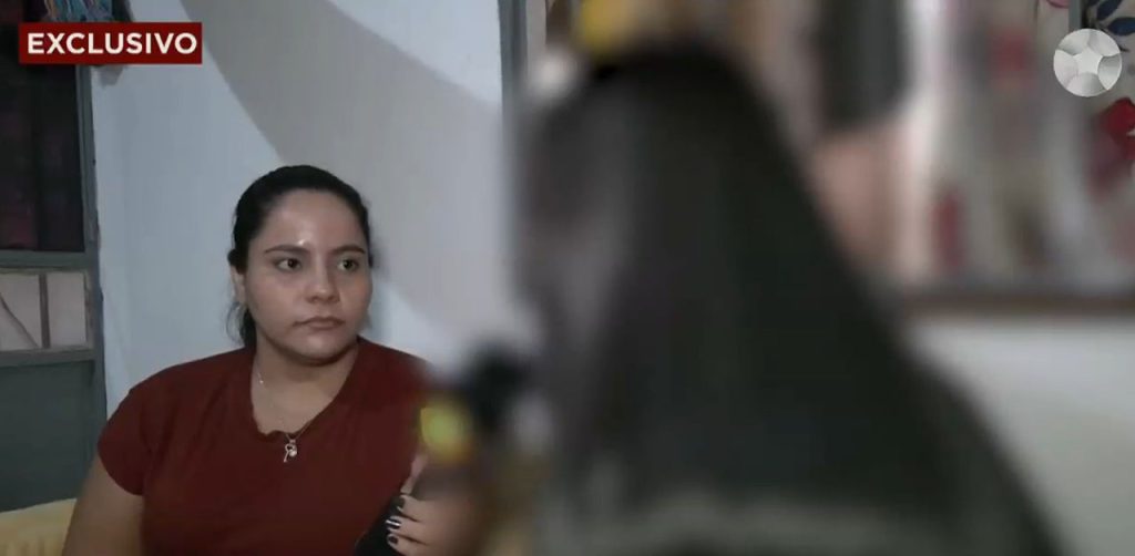 VÍDEO: motociclista passa a mão nas nádegas de mulher em Ananindeua